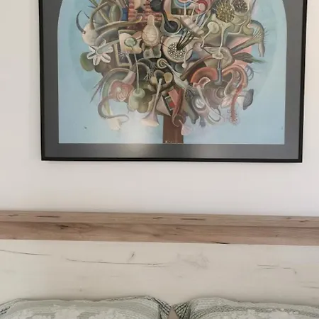 Iancina House & Art Gallery *