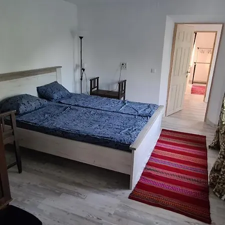 Iancina House & Art Gallery *